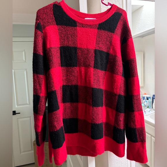 Old Navy Buffalo Plaid Sweater - Picture 1 of 3